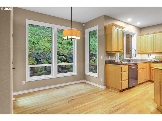 2636 PIMLICO Dr, West Linn, OR 97068