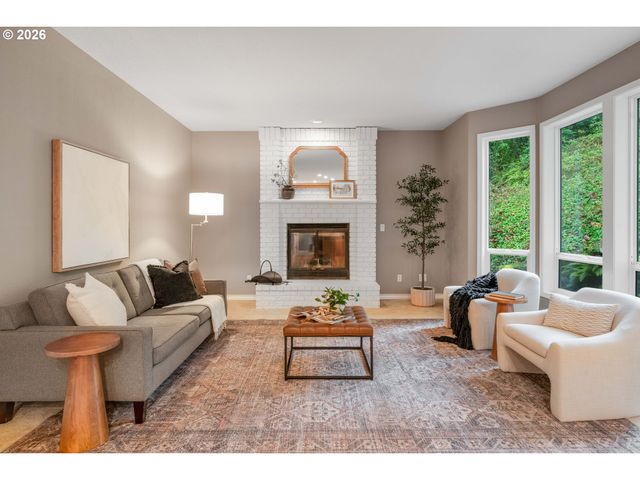 2636 PIMLICO Dr, West Linn, OR 97068