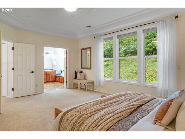 2636 PIMLICO Dr, West Linn, OR 97068