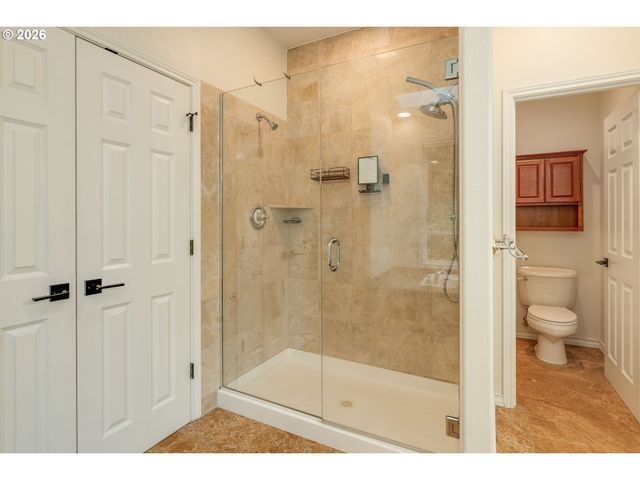 2636 PIMLICO Dr, West Linn, OR 97068