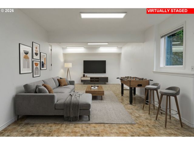 2636 PIMLICO Dr, West Linn, OR 97068