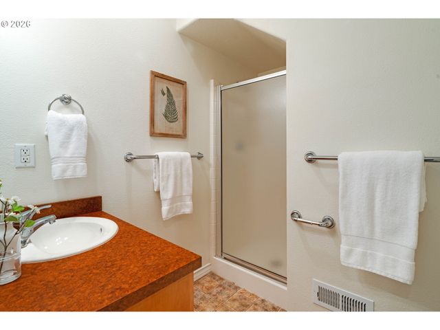 2636 PIMLICO Dr, West Linn, OR 97068