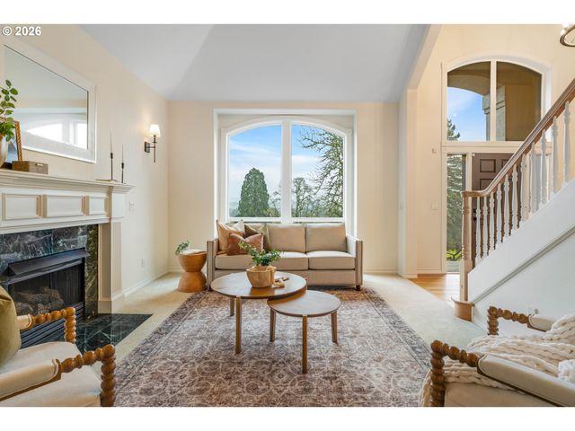 2636 PIMLICO Dr, West Linn, OR 97068