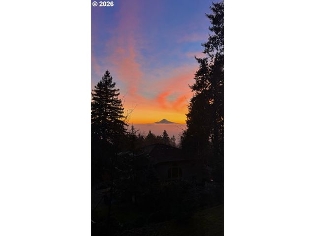 2636 PIMLICO Dr, West Linn, OR 97068