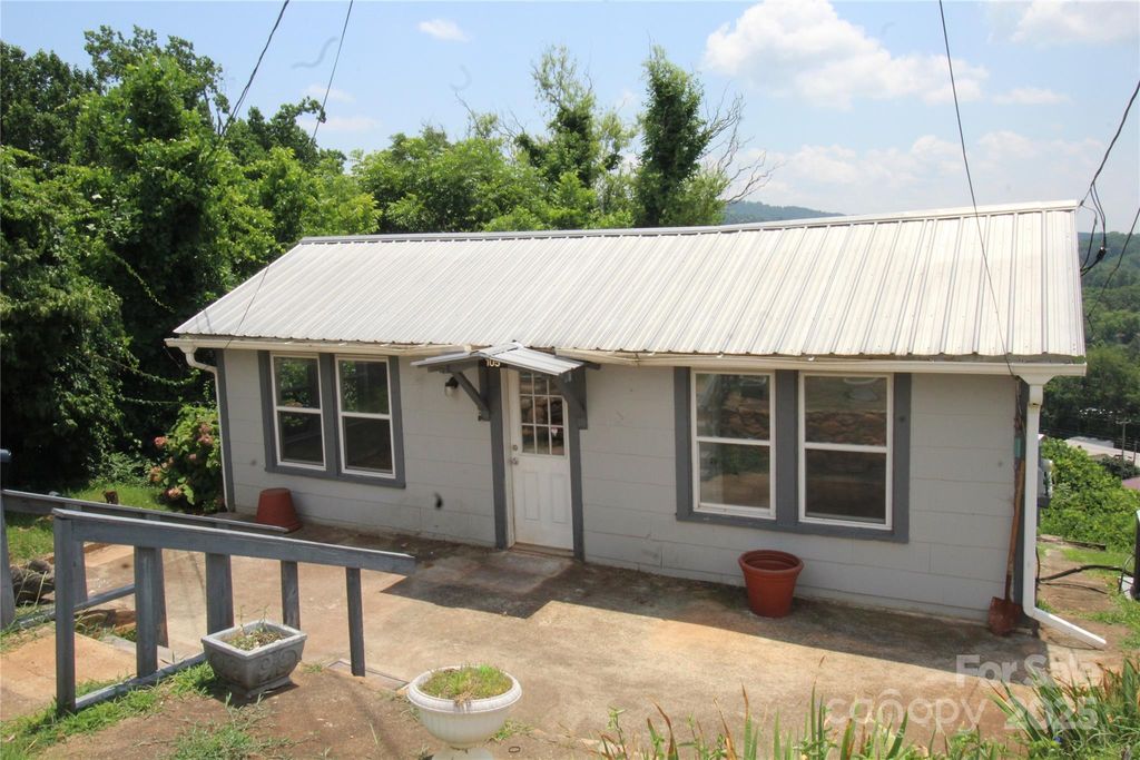 105 Summit Street, Marion, NC 28752