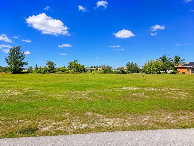 1100 NW 22ND PLACE, Cape Coral, FL 33993
