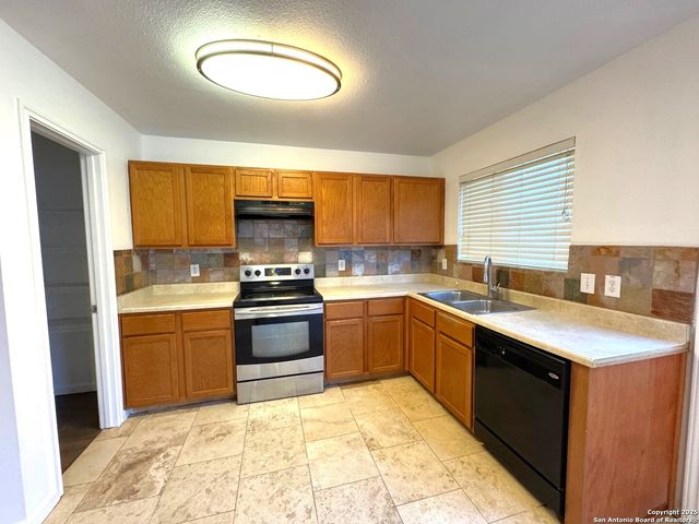 6207 Amherst Bay, San Antonio, TX 78249