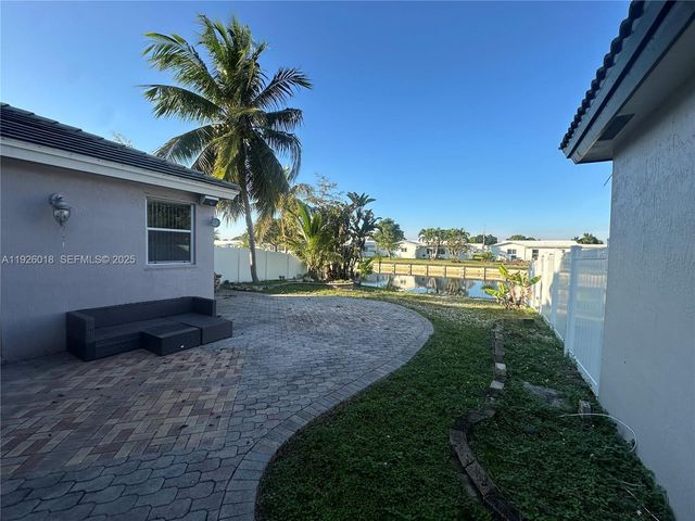 6839 NW 69th Ct 6839, Tamarac, FL 33321