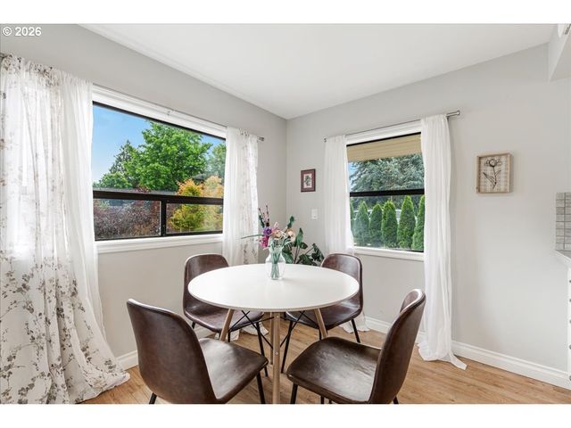 209 Se 90TH Ave, Portland, OR 97216