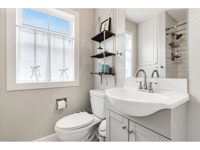 209 Se 90TH Ave, Portland, OR 97216