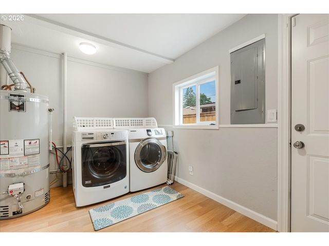 209 Se 90TH Ave, Portland, OR 97216