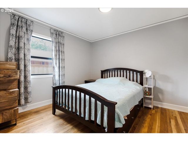 209 Se 90TH Ave, Portland, OR 97216