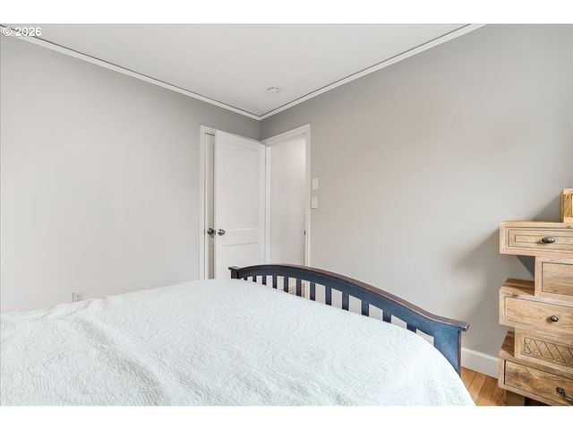 209 Se 90TH Ave, Portland, OR 97216