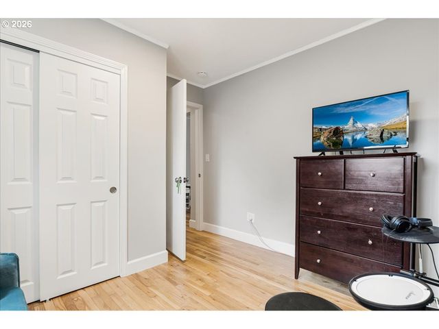 209 Se 90TH Ave, Portland, OR 97216