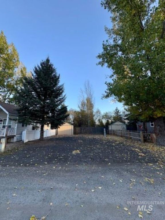 514 Sawyer St F49, Cascade, ID 83611