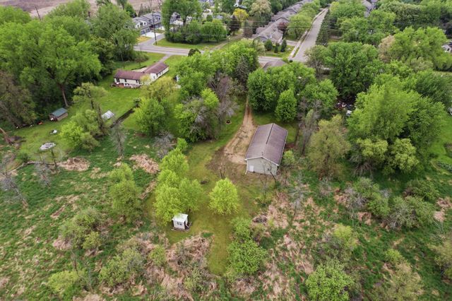 870 County Road F E, Vadnais Heights, MN 55127