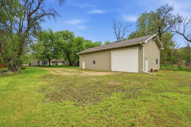 870 County Road F E, Vadnais Heights, MN 55127