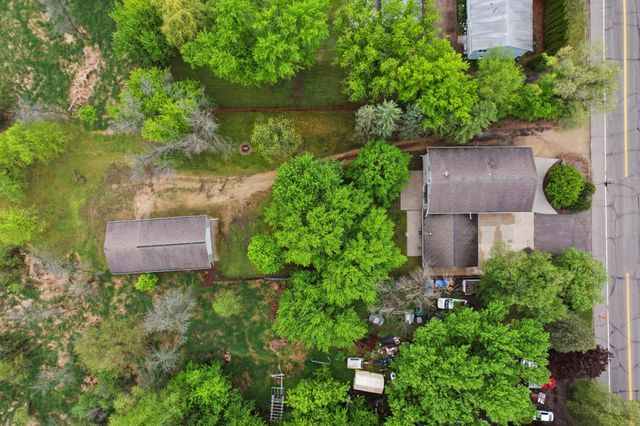 870 County Road F E, Vadnais Heights, MN 55127