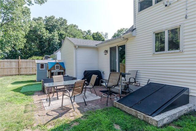 3 Sutton Street, Smithfield, RI 02828
