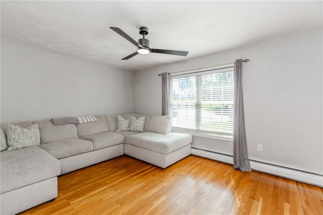 3 Sutton Street, Smithfield, RI 02828