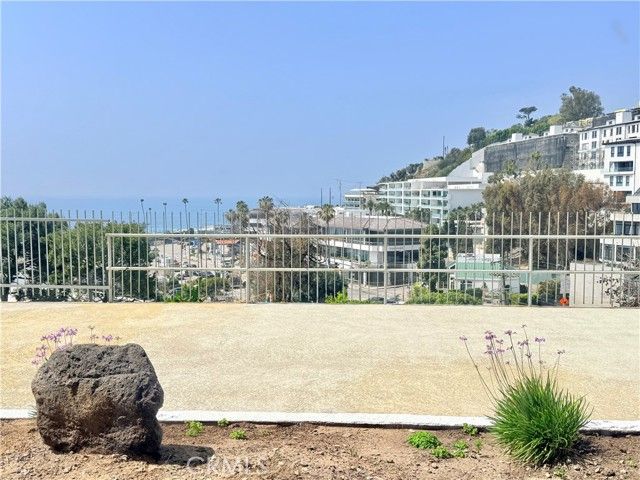 17350 W Sunset, Pacific Palisades (los Angeles), CA 90272