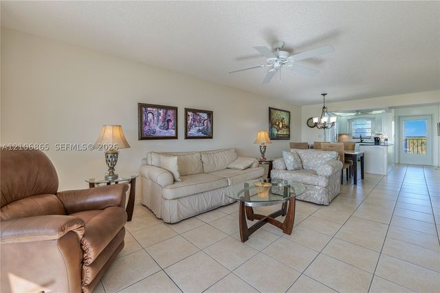 5860 NW 44th St 711, Lauderhill, FL 33319