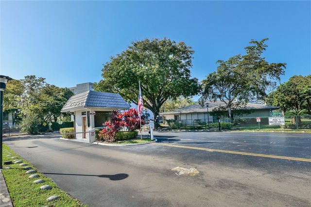 5860 NW 44th St 711, Lauderhill, FL 33319