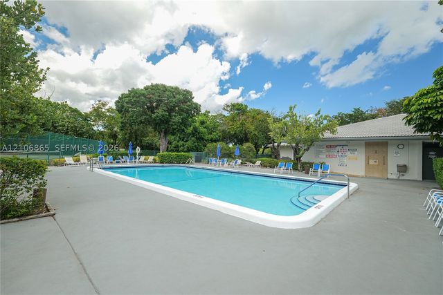 5860 NW 44th St 711, Lauderhill, FL 33319