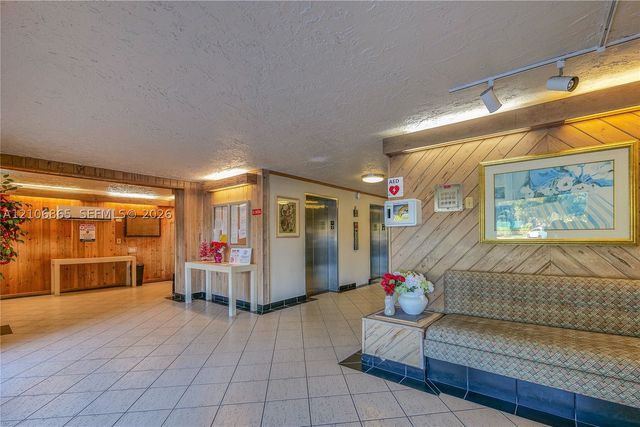 5860 NW 44th St 711, Lauderhill, FL 33319