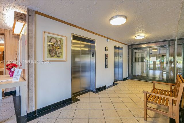 5860 NW 44th St 711, Lauderhill, FL 33319