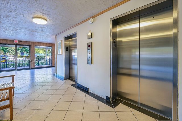5860 NW 44th St 711, Lauderhill, FL 33319