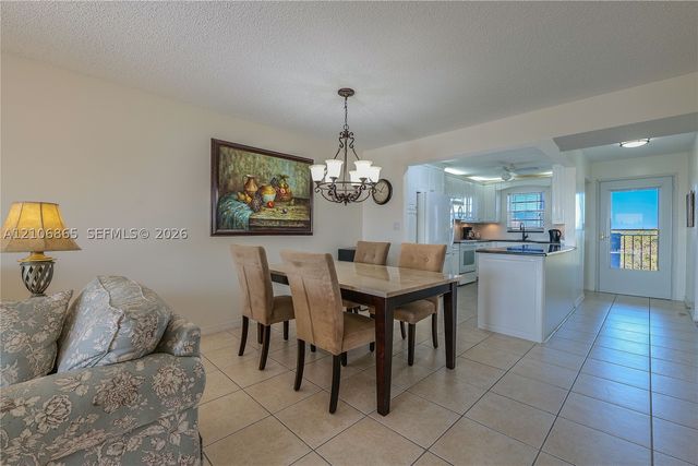 5860 NW 44th St 711, Lauderhill, FL 33319