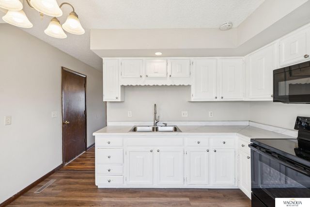 437 NW 16 Street, Lincoln, NE 68528