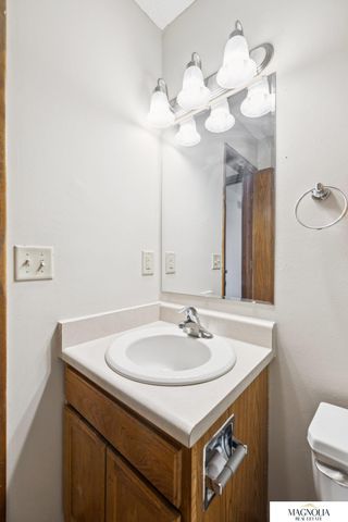 437 NW 16 Street, Lincoln, NE 68528