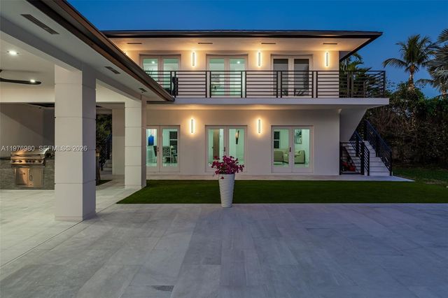 6290 SW 130th Terrace, Pinecrest, FL 33156