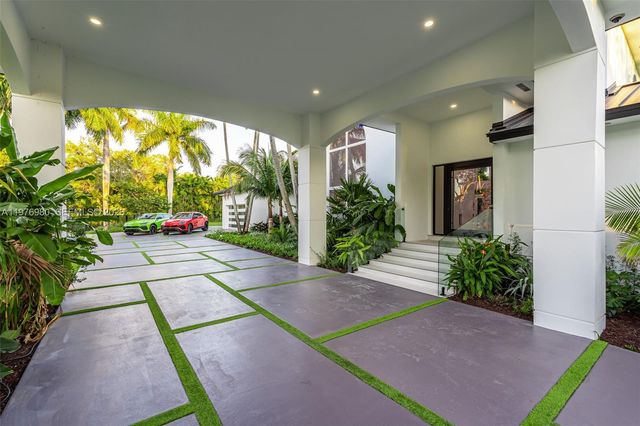 6290 SW 130th Terrace, Pinecrest, FL 33156