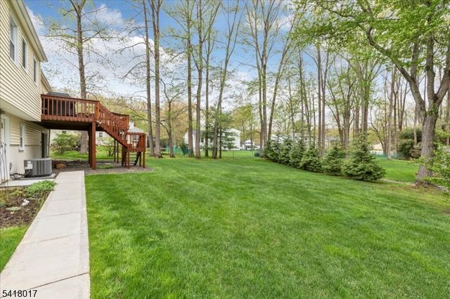 77 Windsor Way, Berkeley Heights Twp., NJ 07922