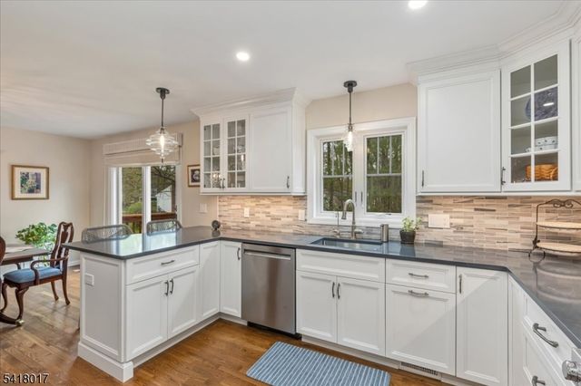 77 Windsor Way, Berkeley Heights Twp., NJ 07922