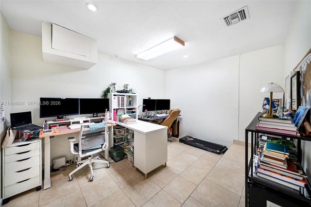1110 Cedar Creek Way, Davie, FL 33325