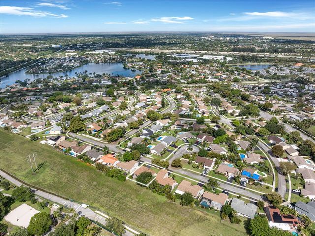 1110 Cedar Creek Way, Davie, FL 33325
