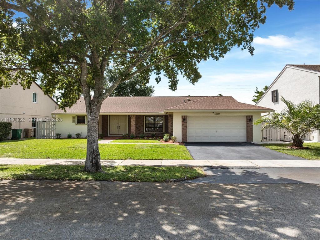 1110 Cedar Creek Way, Davie, FL 33325