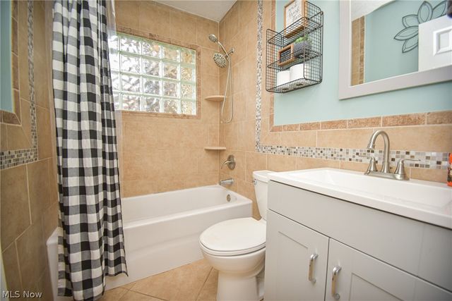 526 N Harmony Street, Medina, OH 44256