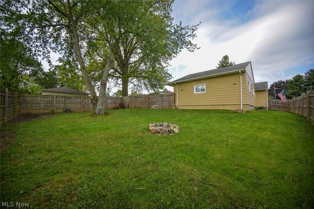 526 N Harmony Street, Medina, OH 44256