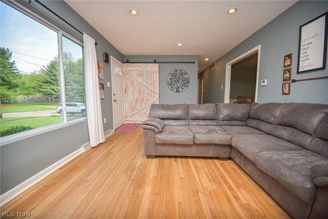 526 N Harmony Street, Medina, OH 44256