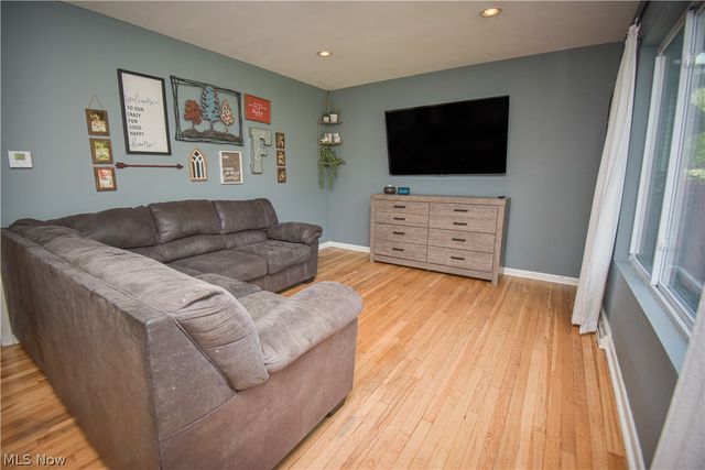 526 N Harmony Street, Medina, OH 44256