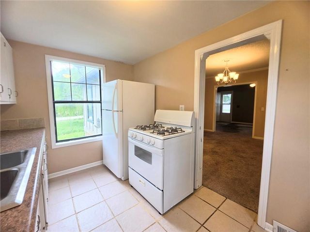 1409 S Kings Highway, Independence, MO 64055