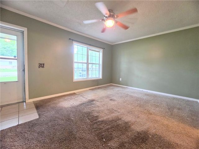 1409 S Kings Highway, Independence, MO 64055