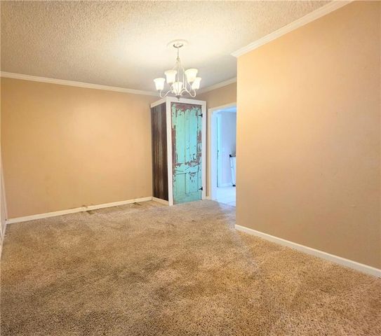 1409 S Kings Highway, Independence, MO 64055