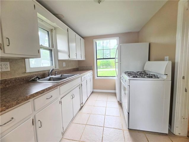 1409 S Kings Highway, Independence, MO 64055