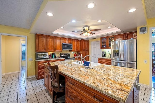 450 WATERFORD CIRCLE E, Tarpon Springs, FL 34688